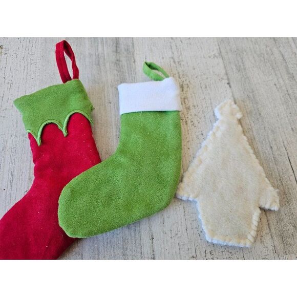 Mini stocking ornament tree crocheted set red green Xmas stockings - Picture 5 of 5